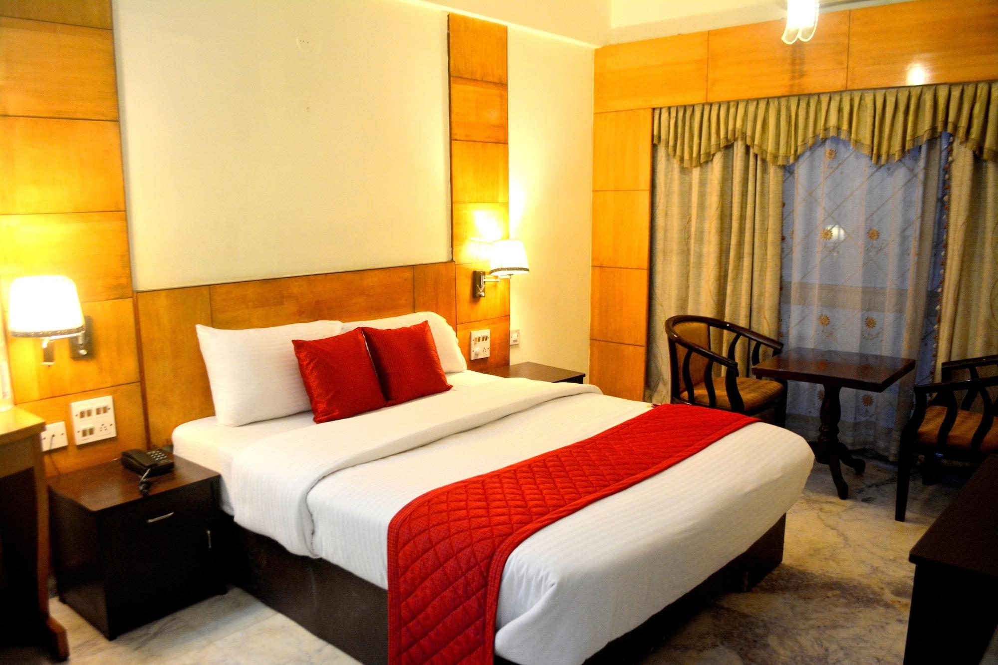 העיר בנגלור Hotel City Centaur מראה חיצוני תמונה