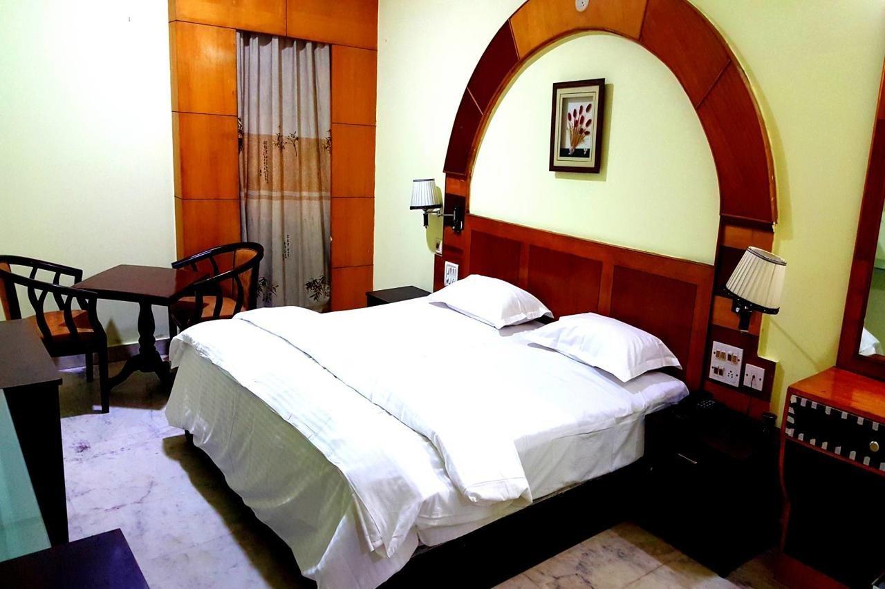 העיר בנגלור Hotel City Centaur מראה חיצוני תמונה