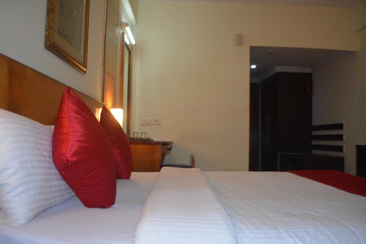 העיר בנגלור Hotel City Centaur מראה חיצוני תמונה
