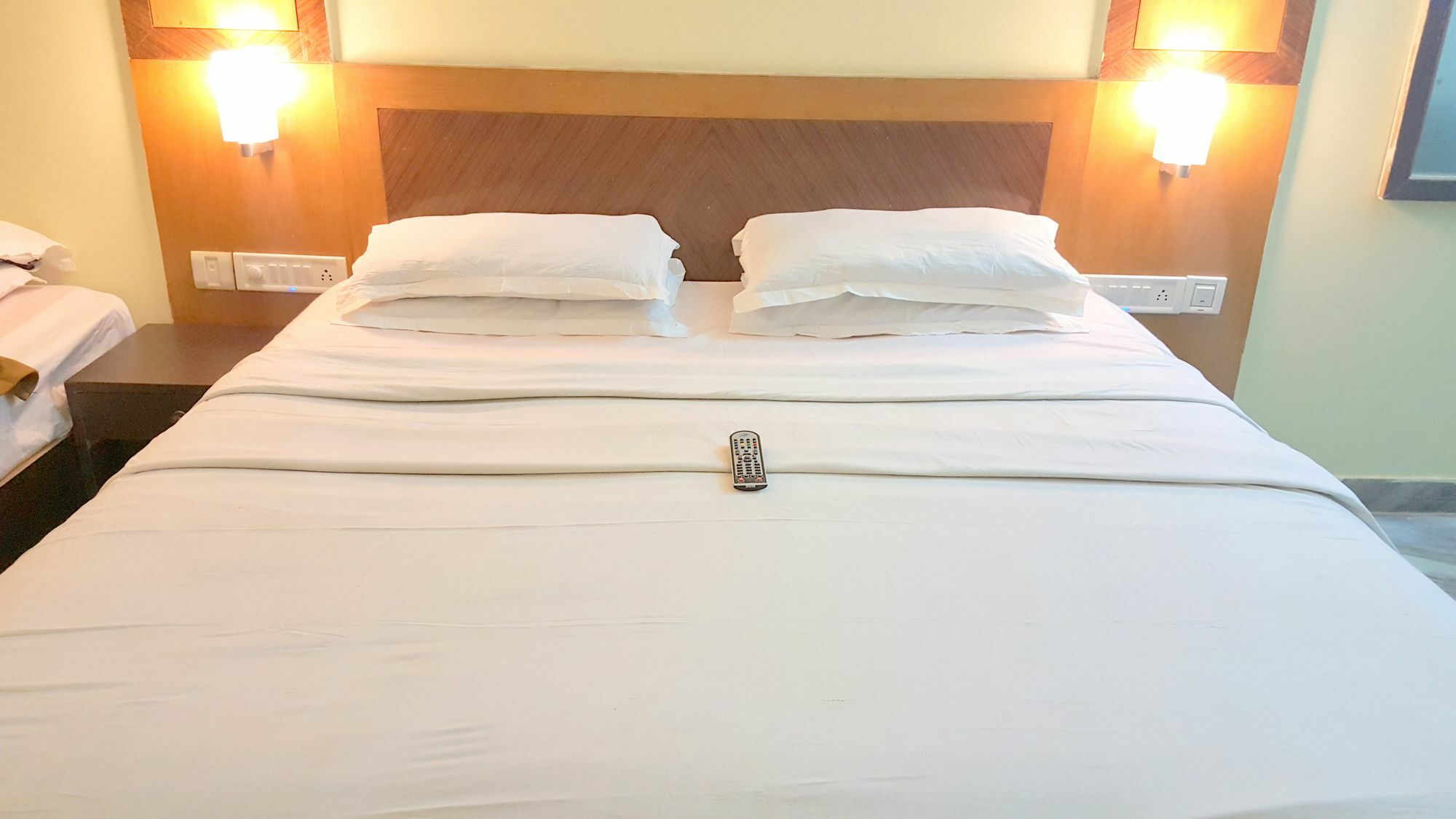 העיר בנגלור Hotel City Centaur מראה חיצוני תמונה