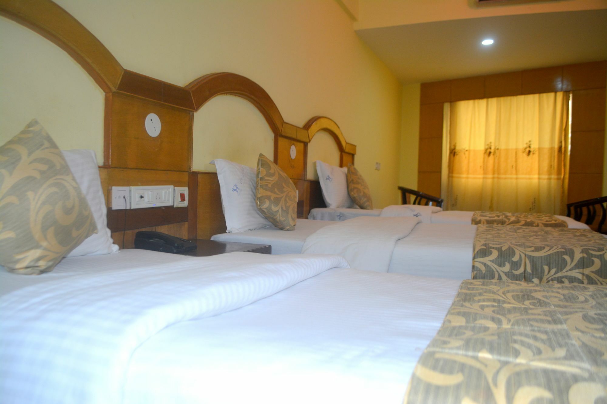 העיר בנגלור Hotel City Centaur מראה חיצוני תמונה